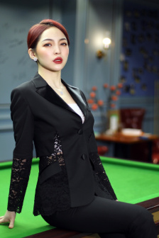 女生一边喘气一边说嗯的视频